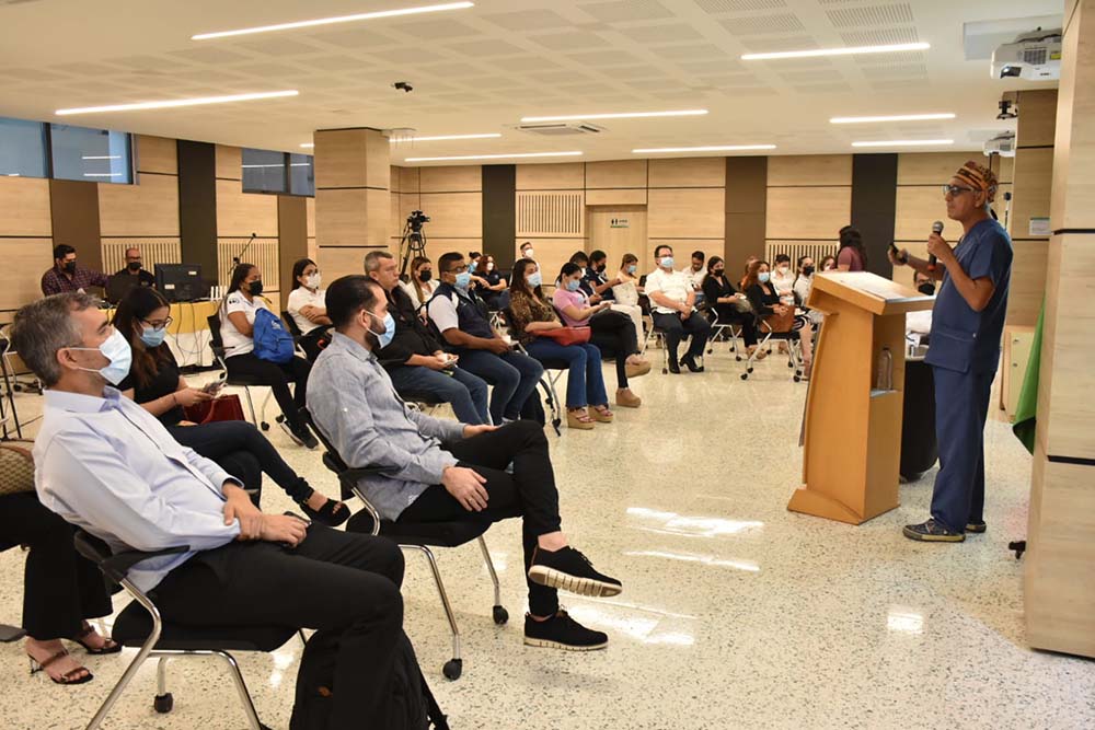 Foro sobre obesidad (4) El médico endocrinólogo Joaquín Armenta Ferreira durante su exposición en el foro ‘Hablemos de obesidad en Colombia’.