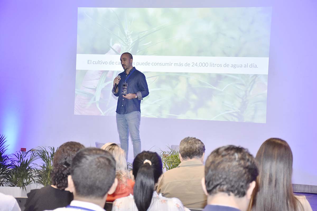 Foto Health Growers (2) Dixon Calderón, CEO de Health Growers, durante la presentación de Cerebro en la rueda de negocios del programa Collision EBT.